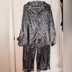 APT. 9 Leopard Pajama Set Size L